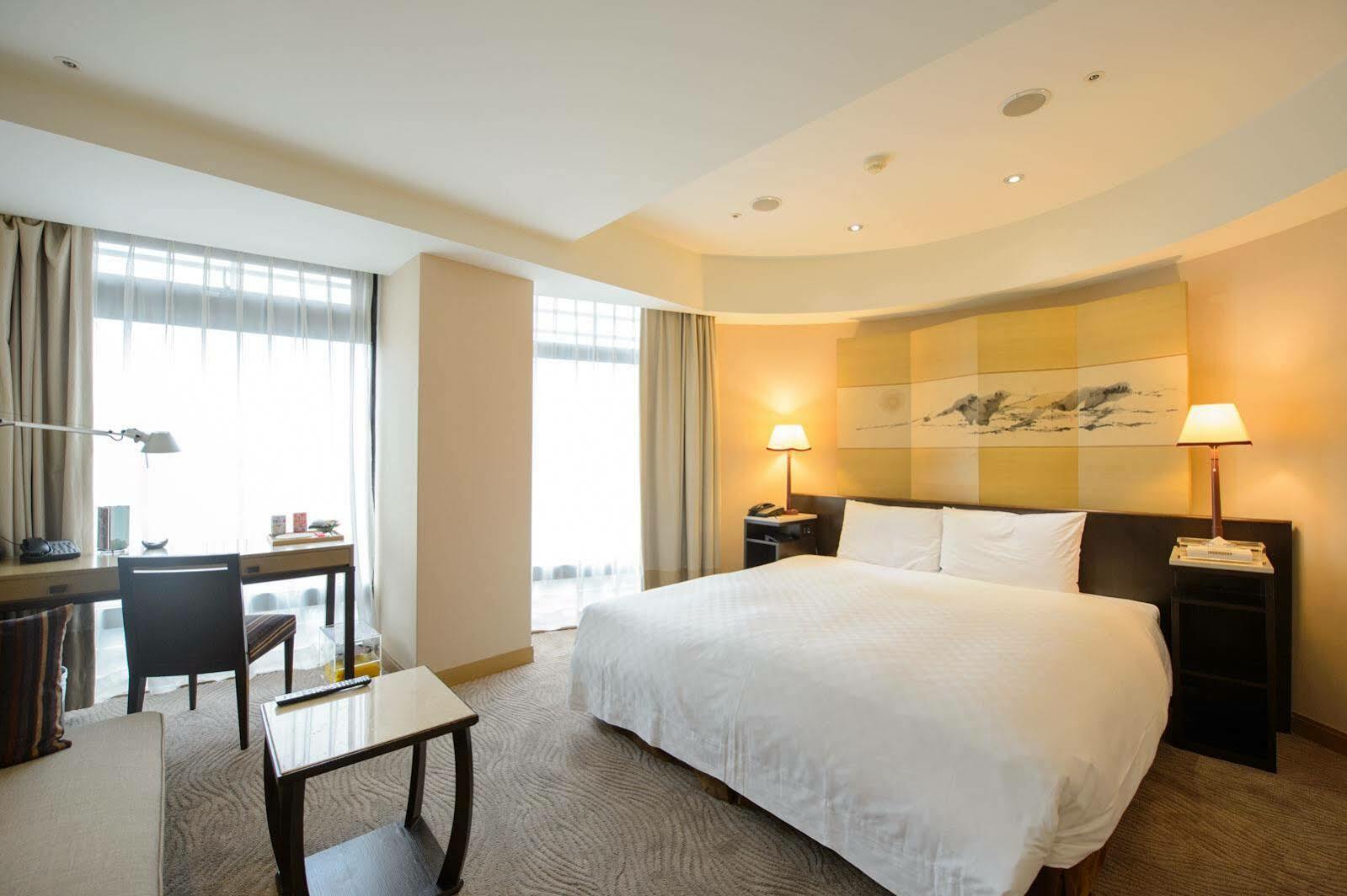 Landmark Inn New Taipei City Bagian luar foto