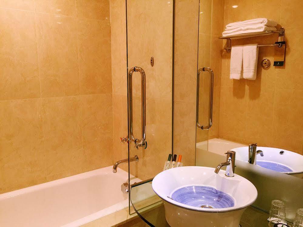 Landmark Inn New Taipei City Bagian luar foto