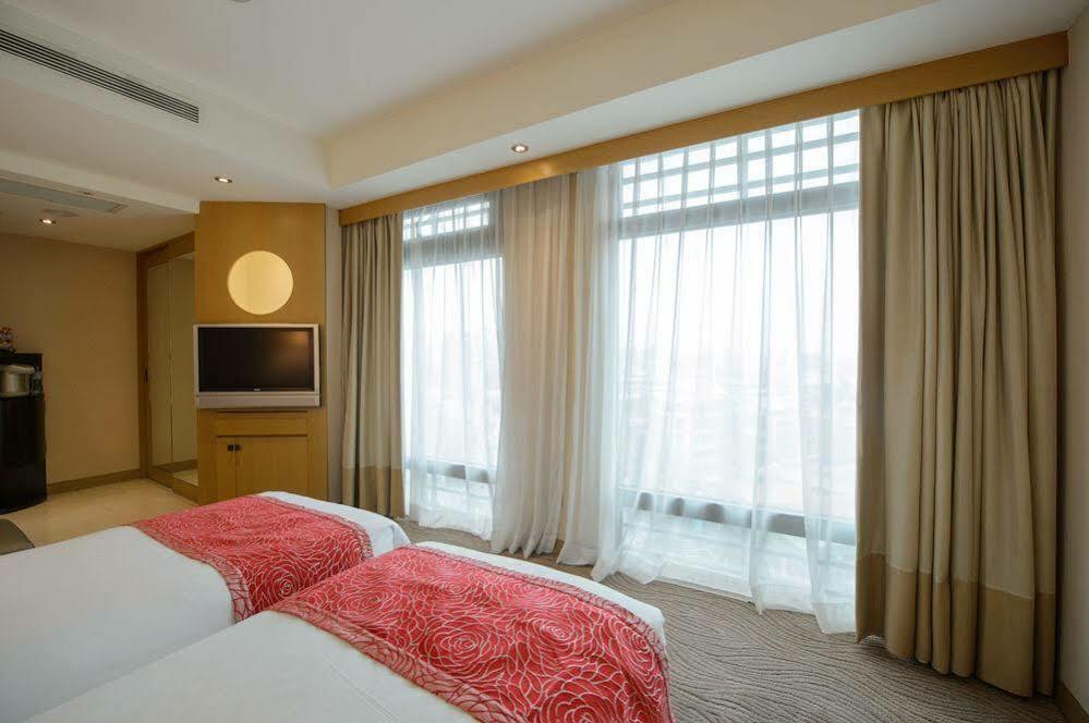 Landmark Inn New Taipei City Bagian luar foto